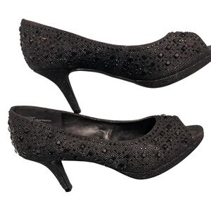 KELLY & KATIE PEEP TOE EMBELLISHED BLACK PUMPS SIZE 7.5